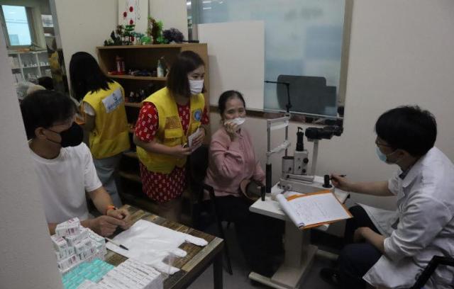 광주광역시가 의료전문 통역가들을 선발해 외국인 환자를 돕기로 했다