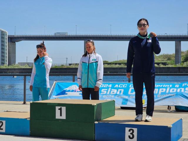 최란선수 카누 스프린트 여자 K1 200M 종목 3위 입상사진부여군