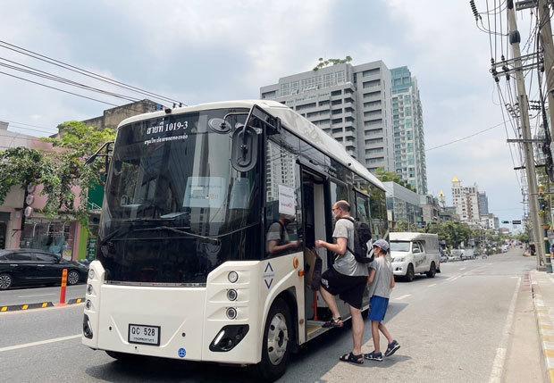 레버 오토모티드는 방콕 통로지구에서 EV 버스 시운전을 실시하고 있다 사진레버 오토모티브 제공
