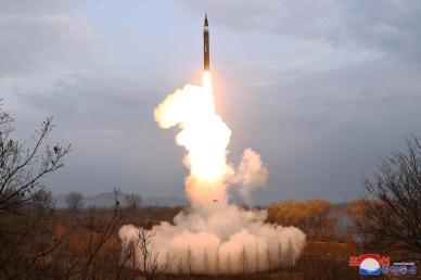 [종합] 북한, 단거리탄도미사일 수발 발사…300여㎞ 비행후 동해상 탄착