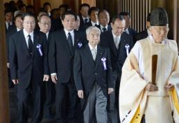 일본 국회의원, 전범 모인 야스쿠니신사 집단 참배