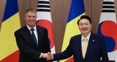 한-루마니아 정상회담…尹 방산·원전 협력 결실 희망