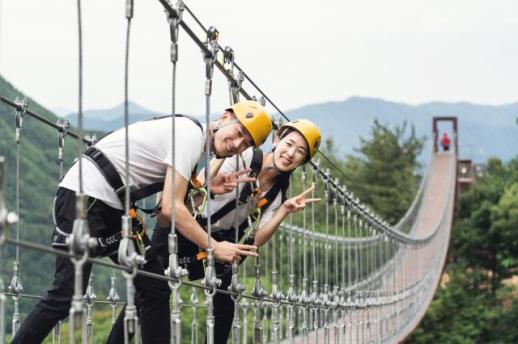 가정의달 5월 하늘 날고 물 위 달리자