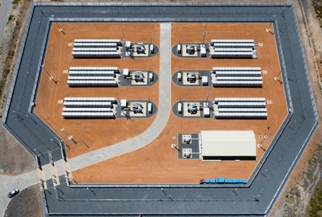 효성중공업이 2023년 남아프리카공화국에 설치한 에너지저자장치ESS의 모습 사진효성중공업