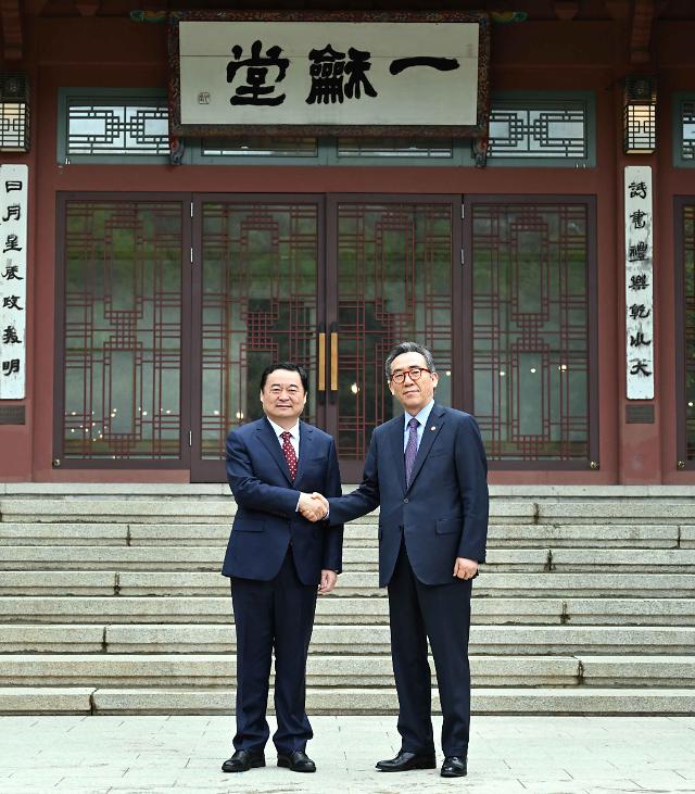 消息：江苏省委书记信长星6月访问韩国