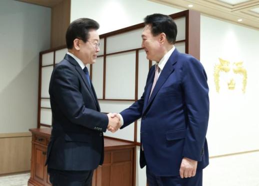[이마 정치9단] 역대 정부 사례 살펴보니…빈손 사례 잦았던 영수회담