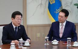 [속보] 尹대통령 의사 증원 포함 의료개혁에 관해 논의 시 전공의들 입장 존중