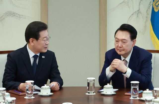 尹大統領、大統領室で最大野党の李在明代表と初会談へ