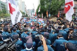 노동절 서울 3만명 등 전국 대규모 집회…경찰 불법 엄정대응