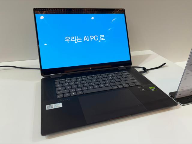 HP의 투인원 AI PC인 HP 스펙터 x360 14 노트북 사진김민우 기자