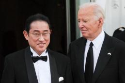 동맹국 일본도? 바이든 일·중·러, 외국인 혐오 