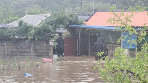 경남 합천 대양면의 한 마을이 침수됐다 사진연합뉴스