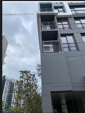 해당 단지 아파트 외벽이 휘어진 모습 사진커뮤니티 갈무리