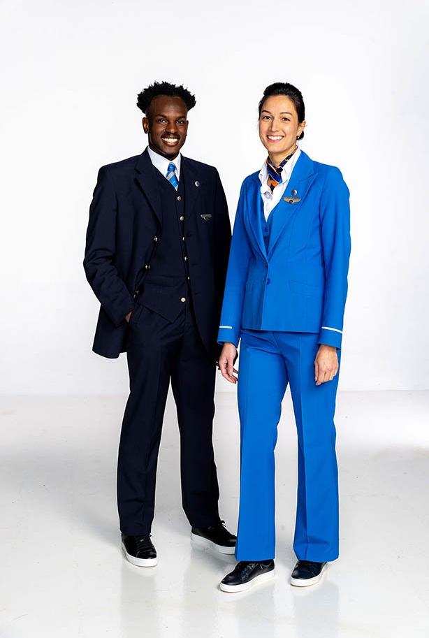 KLM 네덜란드 항공과 유명 디자이너 브랜드 필링 피스가 협업해 출시한 직원 한정 판매 운동화 사진에어프랑스-KLM
