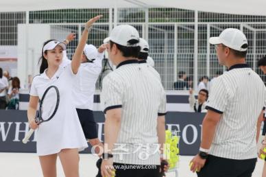 [포토] 송아 코치와 함께하는 테니스 레슨 (2024 화이트오픈 서울)