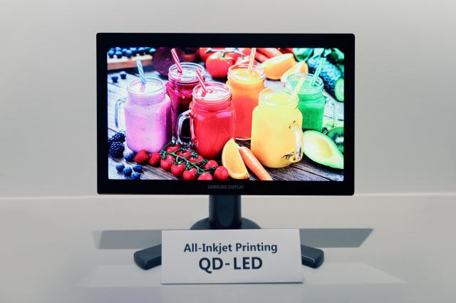 삼성디스플레이가 개발한 자발광 QD-LED 시제품 사진삼성디스플레이
