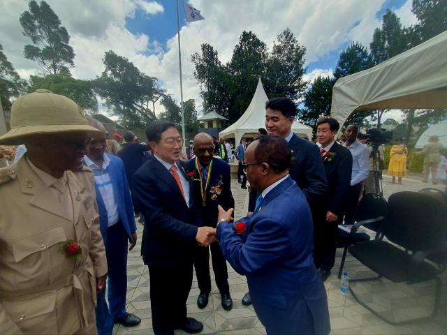 백승주 전쟁기념사업회장, 에티오피아 한국전참전기념행사 참석