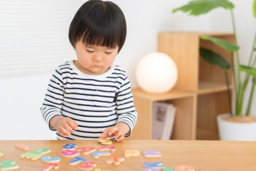 Số lượng trường mẫu giáo tiếng Anh tại Hàn Quốc tăng nhanh gần 40% trong 4 năm do cơn sốt cho con học tiếng Anh từ sớm