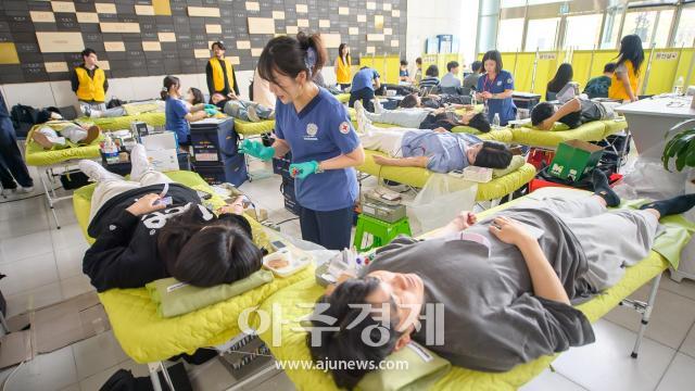 지난 21일 대구보건대학교에서 ‘제26회 헌혈 사랑 나눔 축제’가 열리고 있다 사진대구보건대학교