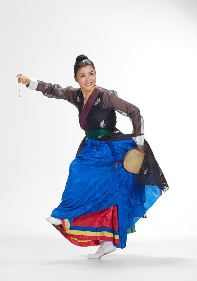 오연예술단Oyun Korea Traditional Dance Company 은 사오연문화예술원Oyun Culture and Art Corporation 의 공연단으로 한국무용과 국악을 전공하는 예술인들로 구성된 프로단체다사진산청군