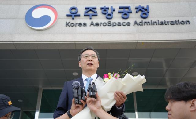 KASA President Yoon Hyung-bin shares his ambitions with reporters on his first day at work on May 27 Courtesy of the Korea Aerospace Administration