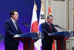 尹, 리창 총리에 北 핵 문제 관련 건설적 역할 해달라