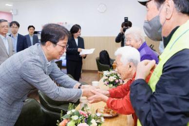 [초고령 사회, 시니어 주택 갈 길] 고령인구 대비 0.1% 수준··· 정부, 공급활성화 개정안 마련 나선다