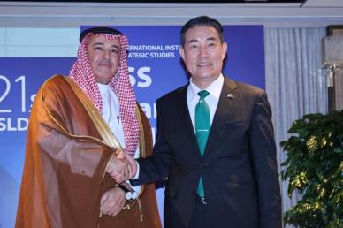 신원식, 사우디 국방정무차관과 회담…국방·방산 협력 확대