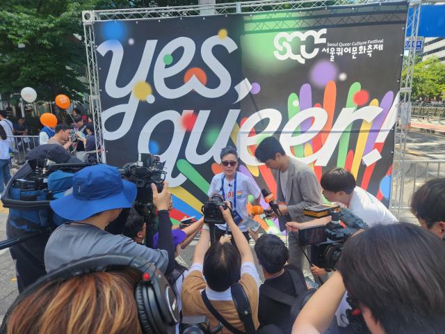 HOLIC the organizer of the Seoul Queer Festival speaks during a press conference on June 1 AJU PRESS Park Sae-jin