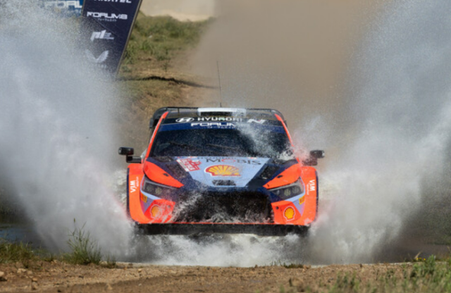 2024 WRC 이탈리아 랠리에서 질주하는 현대 월드랠리팀 ‘i20 N Rally1 하이브리드’ 경주차 사진현대차