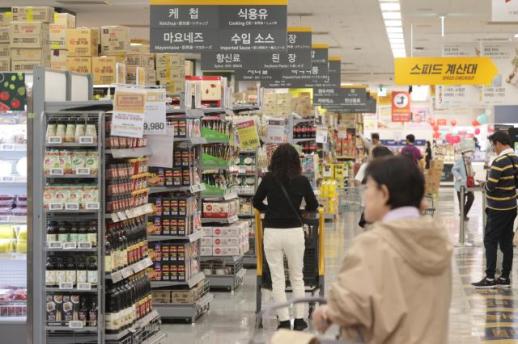 Seocho district in Seoul spearheads reform of large store regulations 