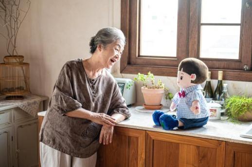 Hyodol provides AI robots to care for elderly people