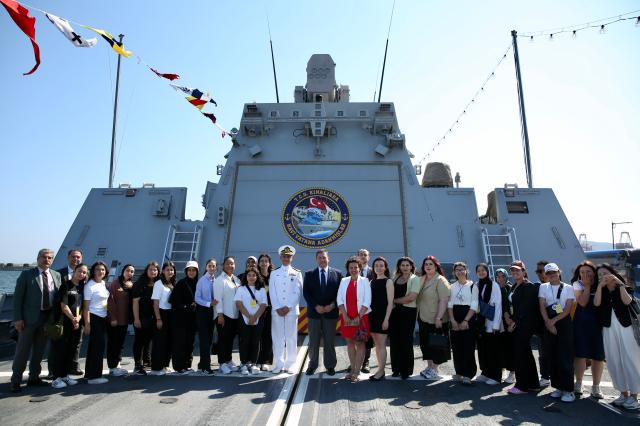 PHOTOS: Türkiyes corvette-class warship TCG Kinaliada greets guests at Busan Port
