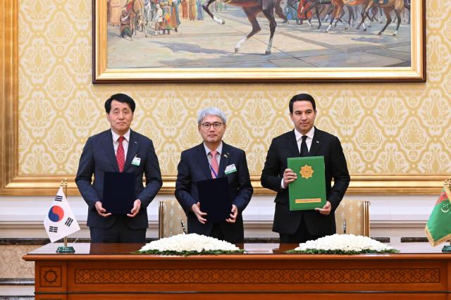 한국무역보험공사는 한국수출입은행 투르크메니스탄 대외경제은행과 금융지원·상호협력 강화 업무협약을 체결했다고 11일 밝혔다 사진한국무역보험공사