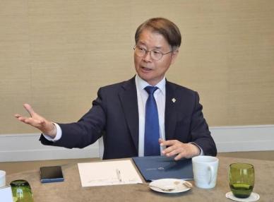 [뉴스메이커] 이정식 고용부 장관 "한국, 21년 만에 ILO 이사회 의장국 단독 후보"