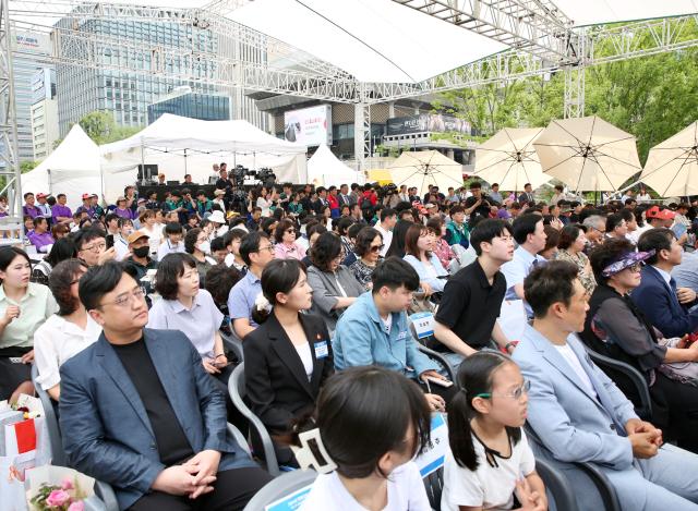 People participate in the World Blood Donor Day 2024 ceremony held at Gwanghwamun Square on June 14 2024 AJU PRESS Han Jun-gu