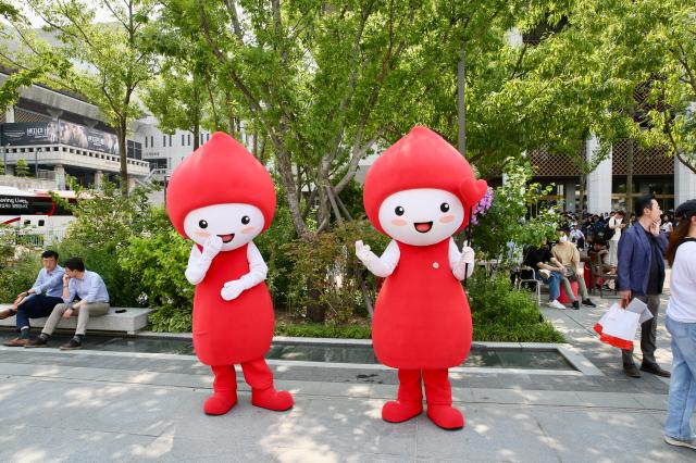 The Red Cross mascots pose at the World Blood Donor Day 2024 ceremony held at Gwanghwamun Square on June 14 2024 AJU PRESS Han Jun-gu