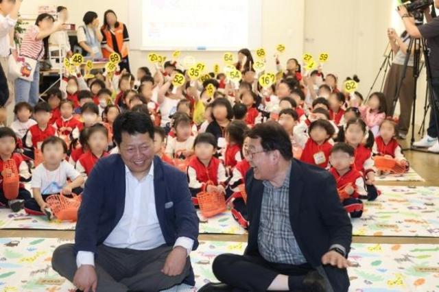 지난달 14일 대전 중구 태평시장에서 열린 어린이 전통시장 체험 행사 모습 사진소상공인시장진흥공단