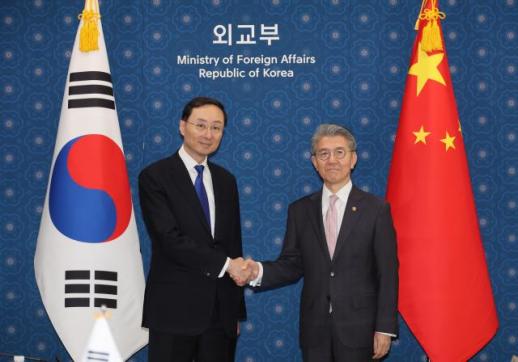 韩中副部级外交安全2+2对话强调和平与稳定 普京访朝事件引发关注