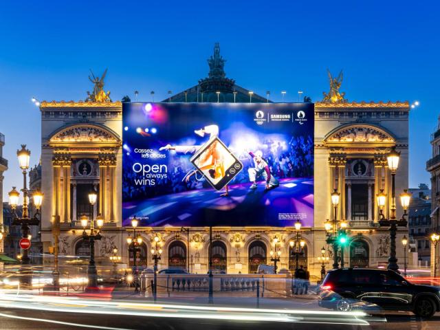 삼성전자가 프랑스 파리 오페라 가르니에에서 진행중인 올림픽 옥외광고 사진삼성전자