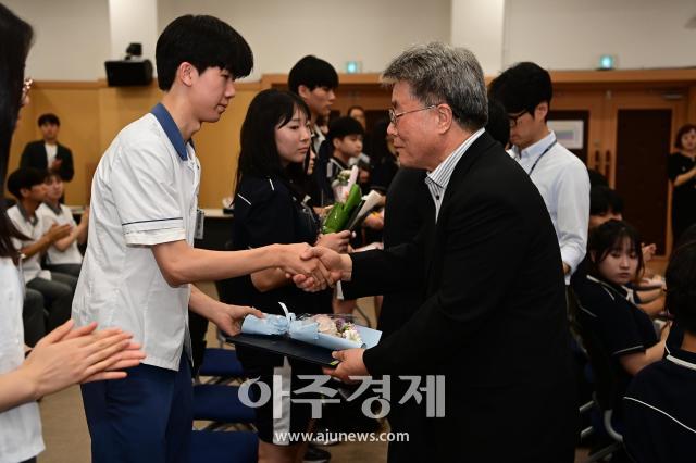 대구동구교육재단은 ‘제15회 대구동구교육재단 장학금 전달식’을 개최했다 사진대구동구