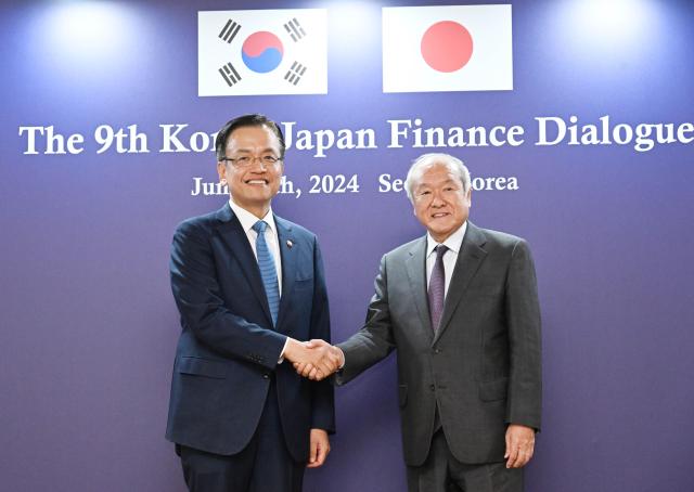韓日財務長官「両国の通貨価値の急激な下落を懸念」···通貨スワップの重要性に共感
