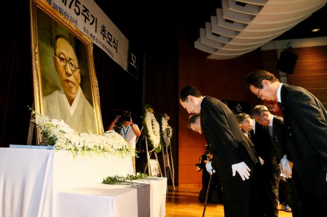 Dignitaries observe the dedication of flowers during a ceremony marking the 75th anniversary of Paik Beom Kim Koos death at Yongsan-gu Seoul on June 26 2024 AJU PRESS Kim Dong-woo