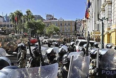 [속보] 대통령궁 진입 시도했던 볼리비아軍, 인근 광장서 철수 시작