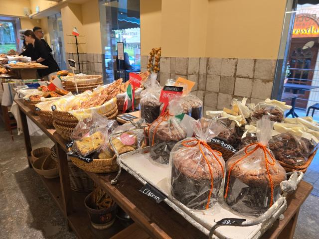 아모르 나폴리에서 맛볼 수 있는 다양한 빵들 사진기수정 기자