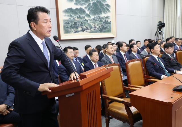 1일 국회에서 열린 운영위원회 전체회의에서 김태효 국가안보실 1차장이 의원 질의에 답하고 있다 사진연합뉴스