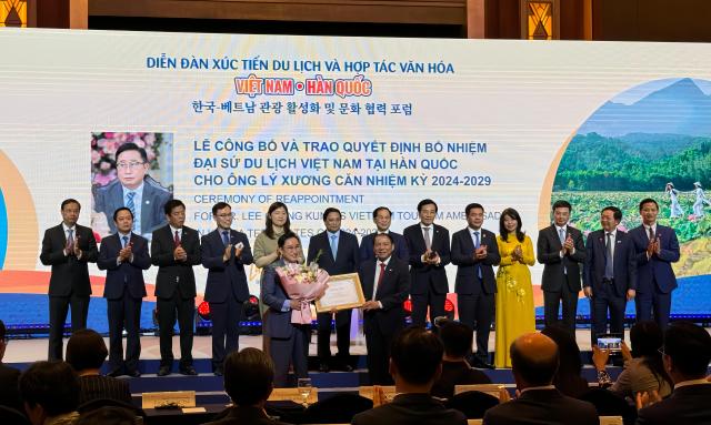 Lễ công bố và trao quyết định bổ nhiệm Đại sứ du lịch Việt Nam tại Hàn Quốc cho ông Lý Xương Căn nhiệm kỳ 20242029 ẢnhHoàng Phương Ly