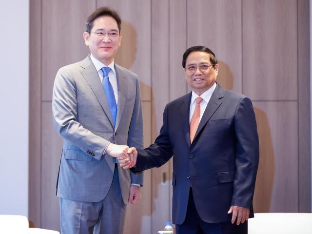 2일 이재용 삼성전자 회장이 팜민찐 베트남 총리와 회동했다 사진베트남 관보 VGP