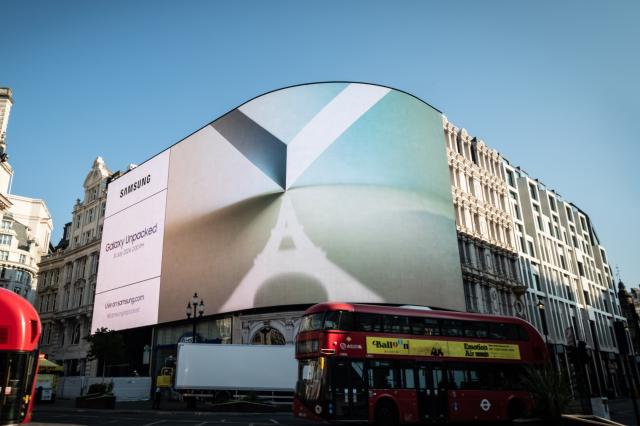 삼성전자 전세계 랜드마크서 갤럭시 언팩 옥외 광고 사진은 영국 런던 피카딜리 광장의 갤럭시 언팩 2024 디지털 옥외 광고 전경 사진삼성전자