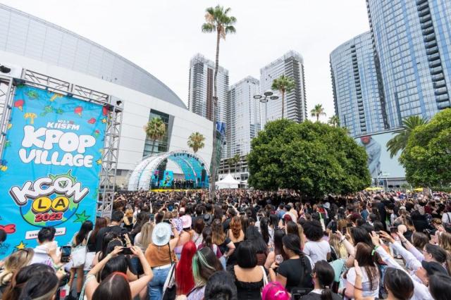 CJ ENM ‘KCON LA 2024’ K-POP 페스티벌 ‘최초’ 美 공중파 CW 네트워크 생중계 확정 사진은 작년 ‘KCON LA 2023’ K-POP 페스티벌 현장사진 사진CJ ENM